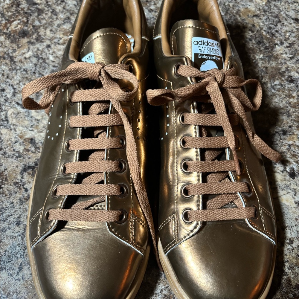 Adidas Men’s Gold/Copper Sneakers